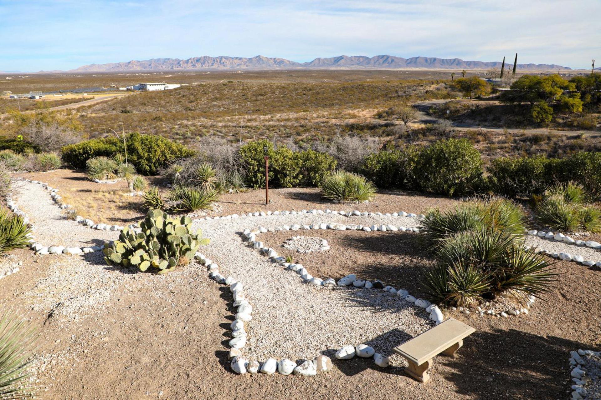 Landmark Lookout Lodge Tombstone Exterior foto