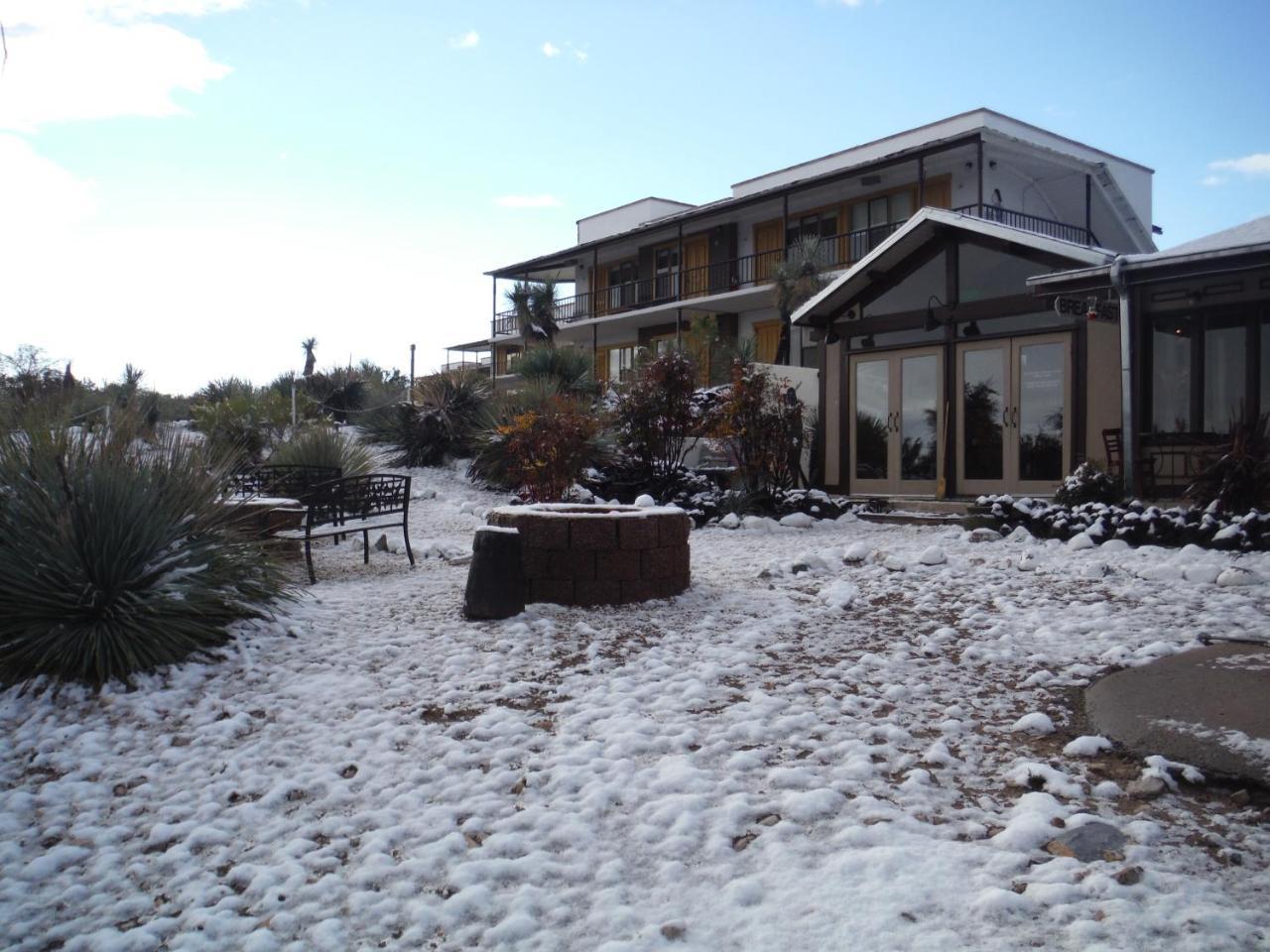 Landmark Lookout Lodge Tombstone Exterior foto